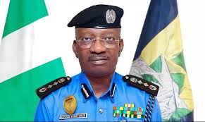 PERSONNEL WELFARE: IGP APPROVES DISTRIBUTION OF KITS, UNIFORMS TO OFFICERS.
