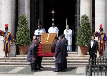 Hundreds Of Thousands At Funeral Mourn Pope ‘With An Open Heart’